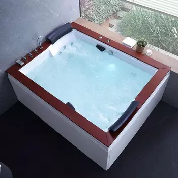 Акриловая ванна Gemy