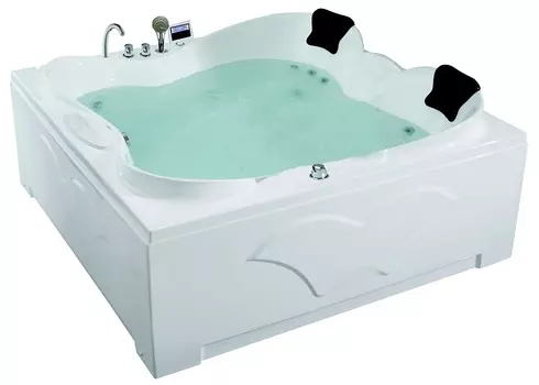 Акриловая ванна Gemy