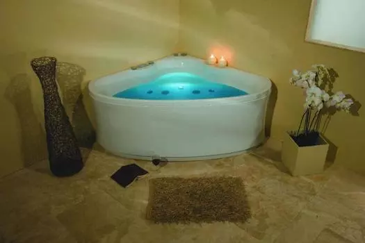 Акриловая ванна Victory Spa