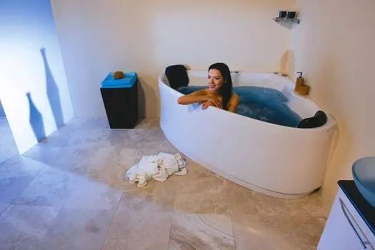 Акриловая ванна Victory Spa