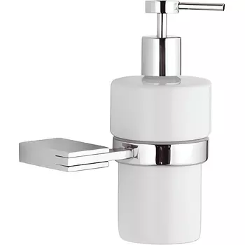 Дозатор для жидкого мыла Remer