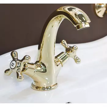 Смеситель для раковины Cezares