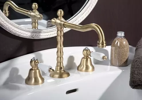 Смеситель для раковины Fiore