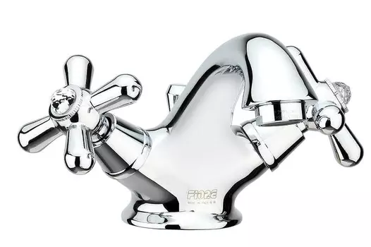 Смеситель для раковины Fiore