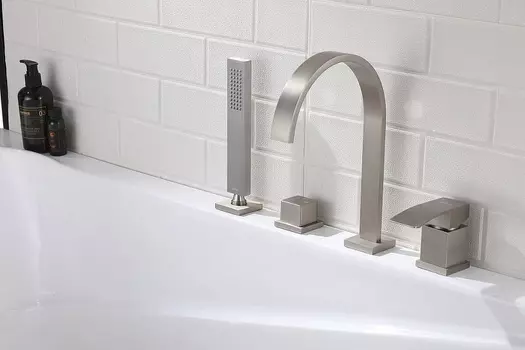 Смеситель для ванны Abber