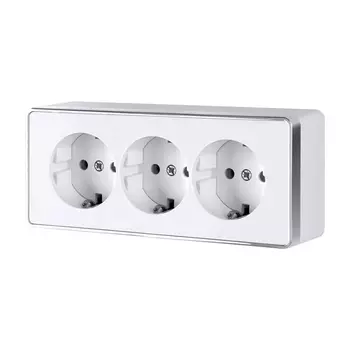 Розетка тройная с заземлением и шторками Werkel Gallant белый W5073101 4690389163913