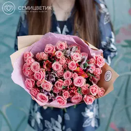 10 кустовых розовых роз и 5 альстромерий