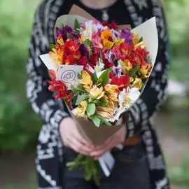 11 альстромерий микс