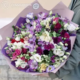 11 лизиантусов и 14 альстромерий