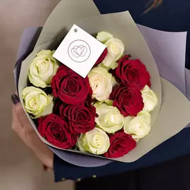 15 красных и белых роз 40 см Premium