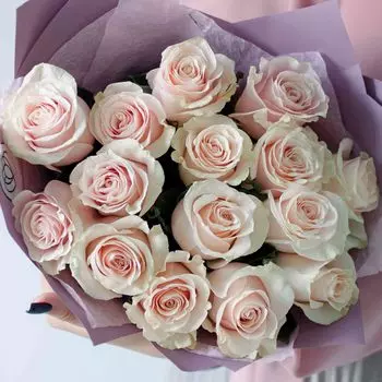 15 нежно-розовых роз Pink Mondial 50 см