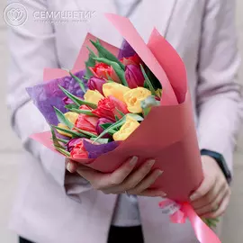 15 пионовидных тюльпанов микс