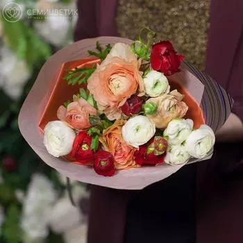 15 ранункулюсов микс