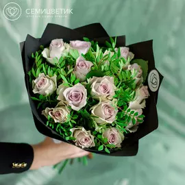 15 сиреневых с фисташковой каймой роз 40 см Premium с зеленью