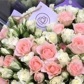 21 КУСТОВАЯ БЕЛО-КРЕМОВАЯ РОЗА 40 СМ