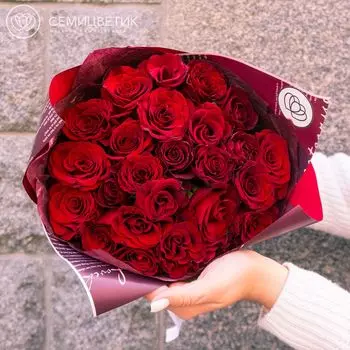 25 красных роз Магия 35 см