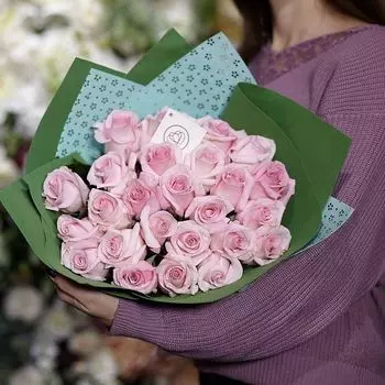 25 розовых роз Jessika 50 см в упаковке