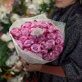 25 сиреневых с фиолетовой каймой роз Deep purple 60 см