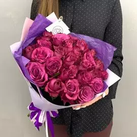 25 темно-фиолетовых роз 40 см Premium
