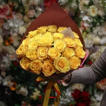 25 желтых роз High Yellow Magic 50 см