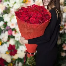 51 красная роза Freedom 70 см