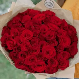 51 красная с темной каймой роза (Российская) 40 см