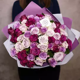 51 роза микс в сиреневых тонах 40 см Premium
