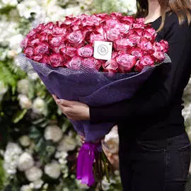 51 сиреневая с фиолетовой каймой роза Deep Purple 70 см