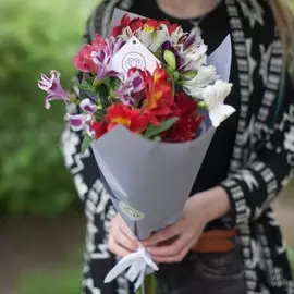 9 альстромерий микс