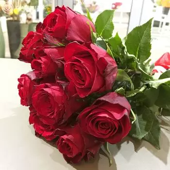 9 маленьких красных роз 40 см Premium