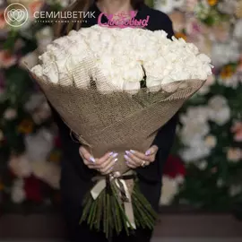 Букет из 101 белых роз Vendela 70 см в натуральной упаковке