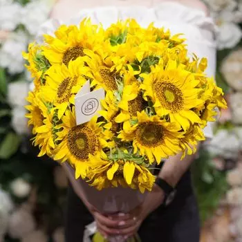 Букет из 15 полевых подсолнухов