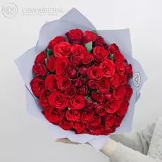 Букет из 51 красной розы 40 см Standart в дизайнерской пленке