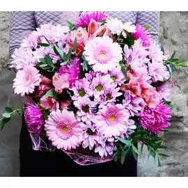 Букет из гербер и хризантемы кустовой