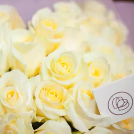 Кремовые розы Creem de la Creem 60 см
