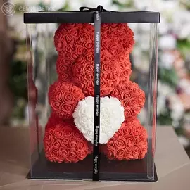 Мишка из роз красный с белым сердечком 40 см