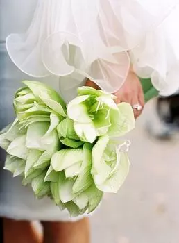 Свадебный букет из амариллисов