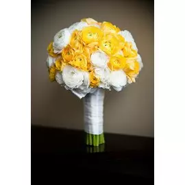 Свадебный букет из ранункулюсов