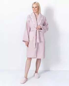 Махровый халат с вышивкой и кружевом «Камея» Minteks