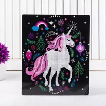 Алмазная вышивка с частичным заполнением «Праздничный единорог» с подставкой, размер картины: 21 25 см
