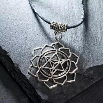 Амулет "Меркаба" на шнурке, цвет серебро