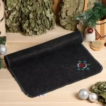 Банный лежак серый 145х50 с вышивкой "С новым Годом. С легким паром"