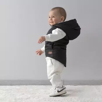 Безрукавка детская утеплённая KinDerLitto «Орсетто», рост 68-74 см, цвет чёрный