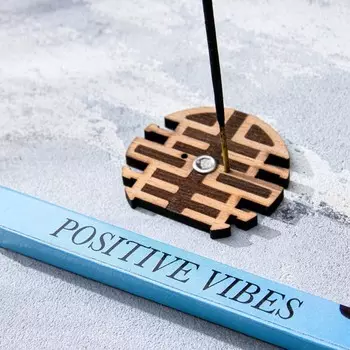 Благовония "Позитивные флюиды. POSITIVE VIBES", 8 палочек в упаковке
