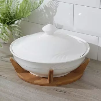 Блюдо керамическое с крышкой «Эстет», 25×25×15 см, на деревянной подставке