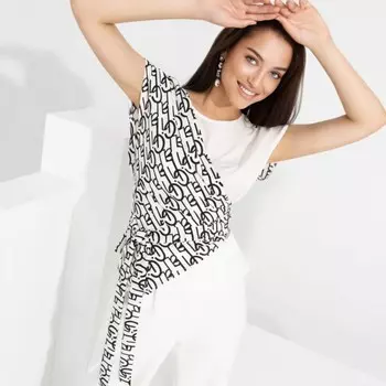 Блуза женская «Все взгляды — на прекрасное», размер 50