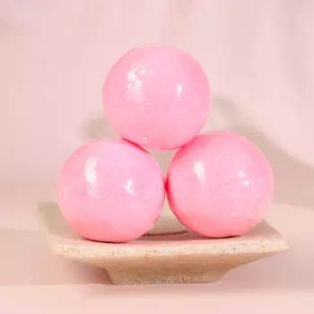 Бомбочки для ванны "С 8 марта, цветы", аромат ягодный, 3 шт