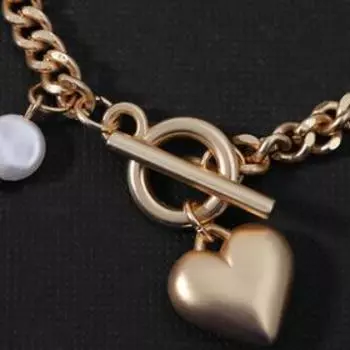 Браслет с жемчугом "Цепь" сердце объёмное с бусиной, цвет белый в матовом золоте ,L=19см