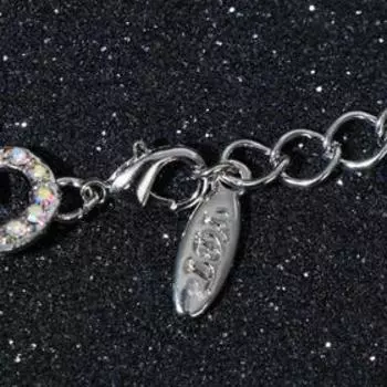 Браслет со стразами "Цветущая ветвь" лепестки, цвет бензиновый в серебре