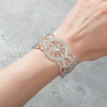 Браслет со стразами «Селебрити», цвет белый в серебре, 18 см